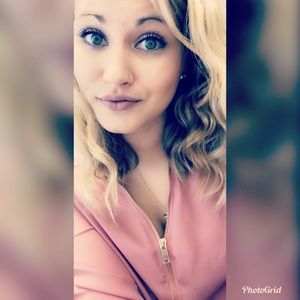 Meet your Posher, Carissa